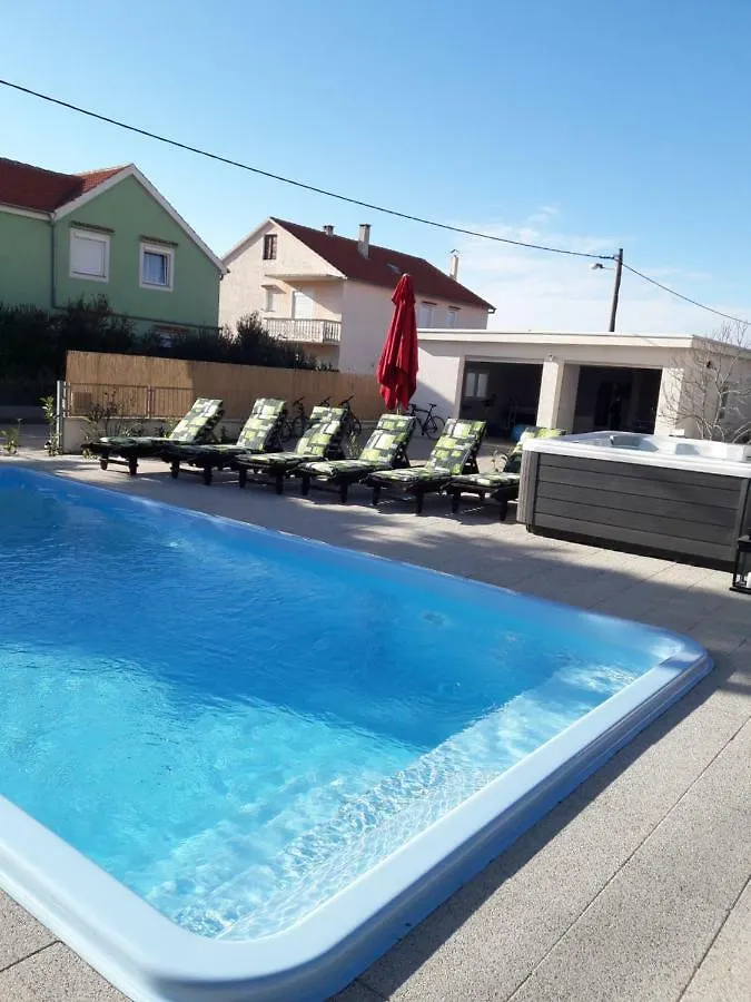 Feriehus Holiday House Lavanda Gornji Zemunik