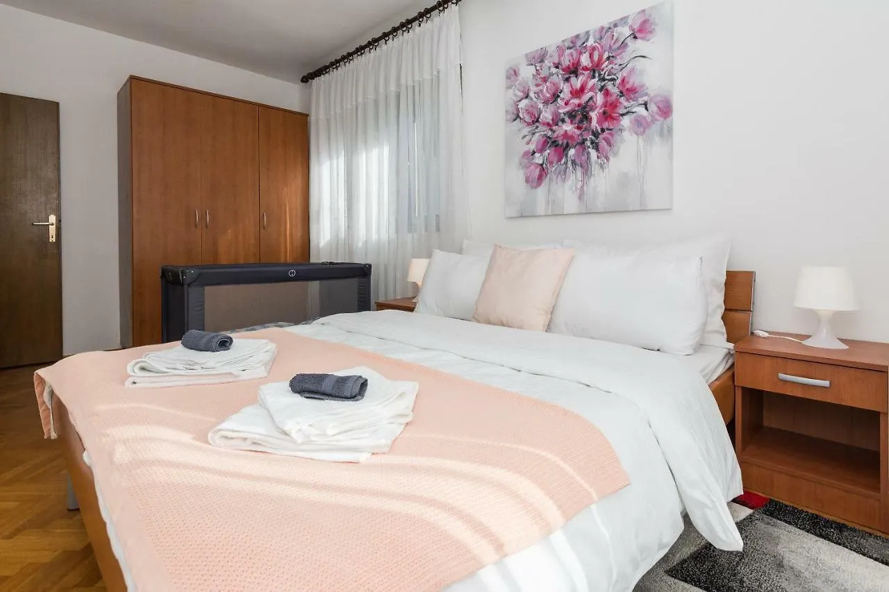 Feriehus Holiday House Lavanda Gornji Zemunik